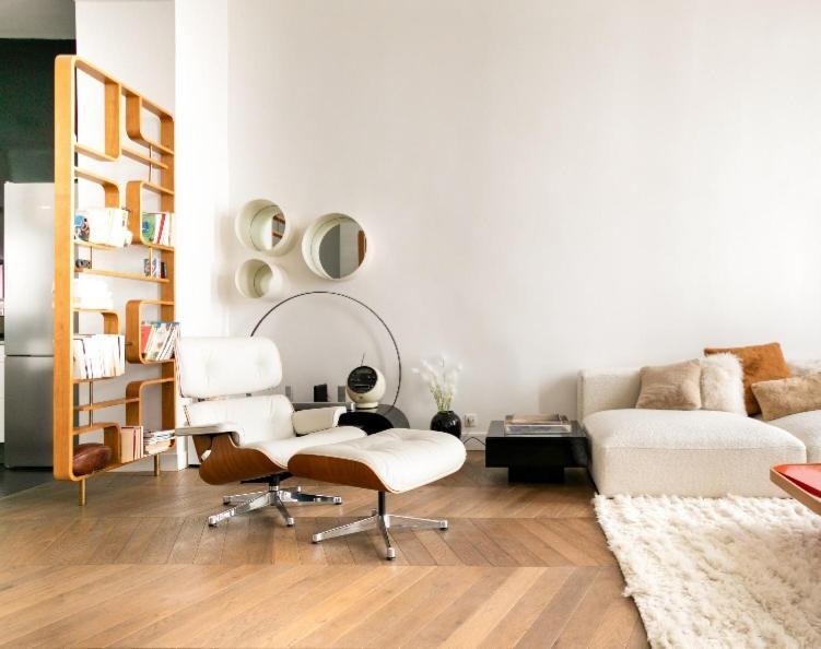 Amazing Premium Flat, Fantastic Location, 1290 Sqf Parijs